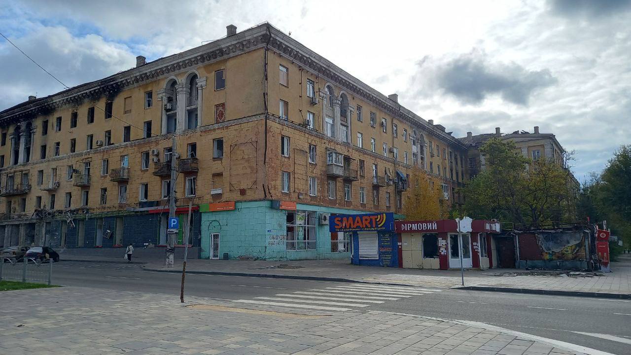 У Маріуполі місцеві виживають в нелюдських умовах: у більшості немає опалення та світла